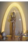Sternkopf-Engel aus Esche, stehend, mit Kerzenhalter